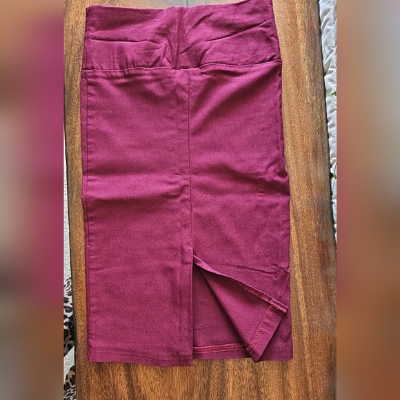 Women's High Waist Tummy Control Pencil Skirt, BACK SLIT. Red wine color. L - Picture 3 of 4